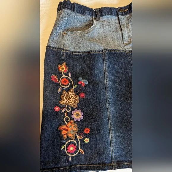 The Children's Place Girls Stretch Denim Embroidered Skirt Size 14 Girls - Picture 2 of 9